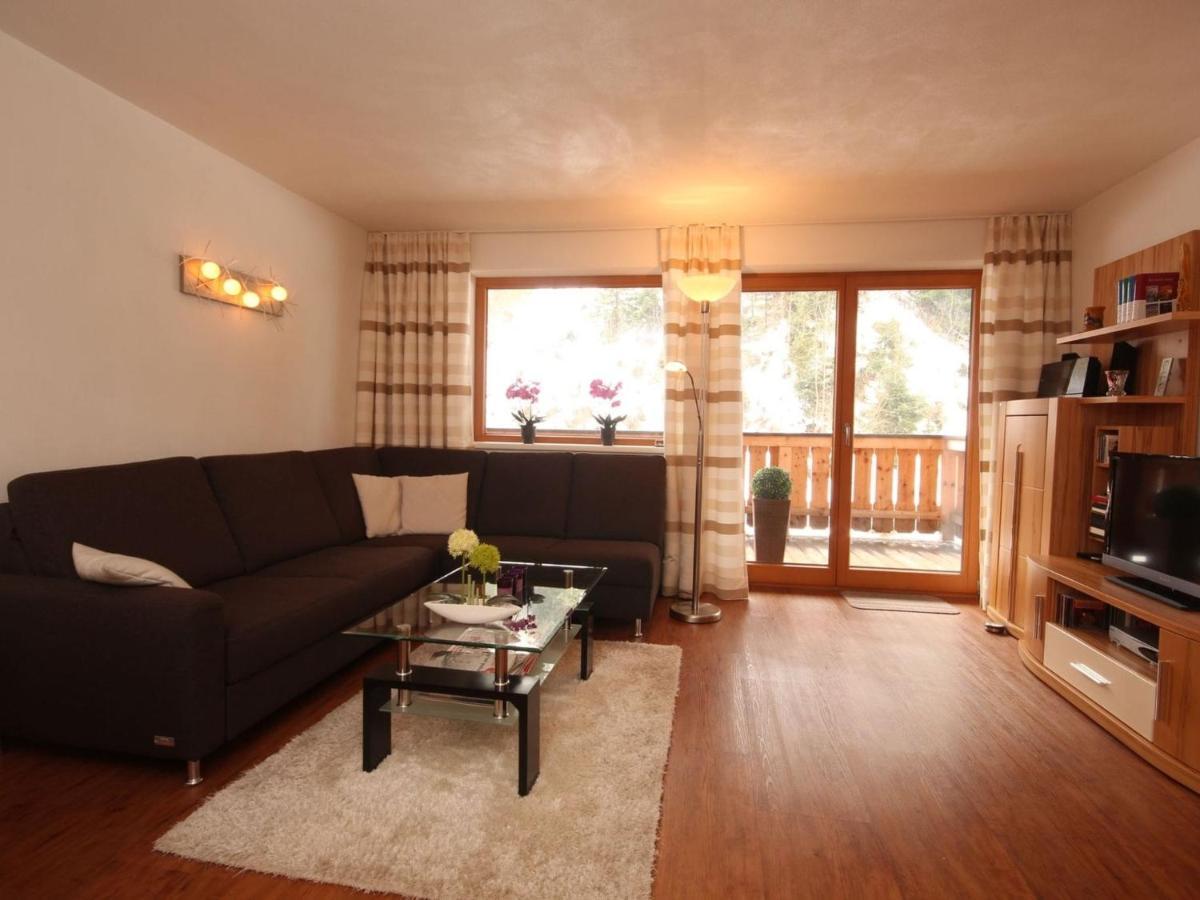 Boutique Apartment In Brixen With Mountain View Brixen im Thale Bagian luar foto