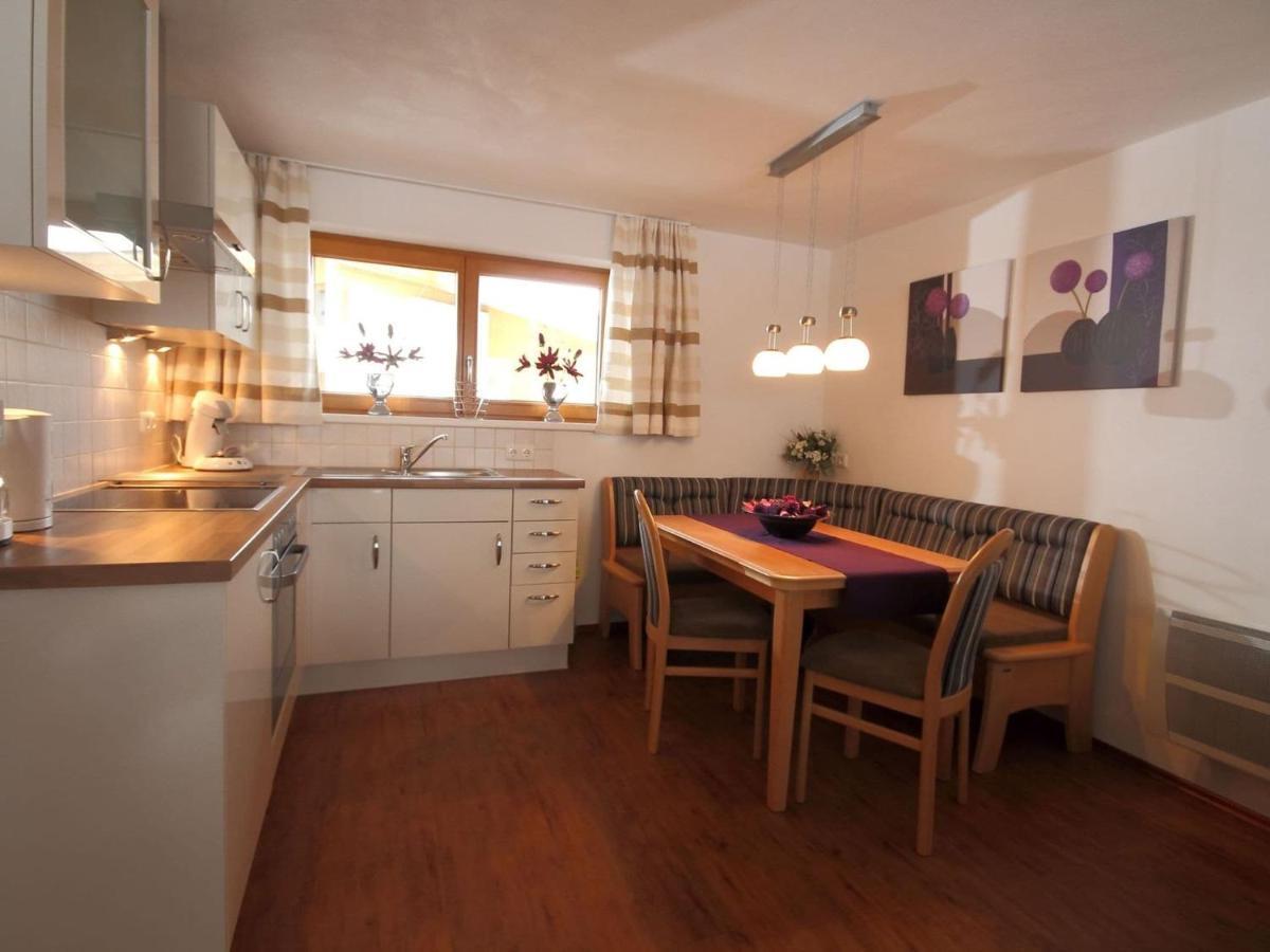 Boutique Apartment In Brixen With Mountain View Brixen im Thale Bagian luar foto
