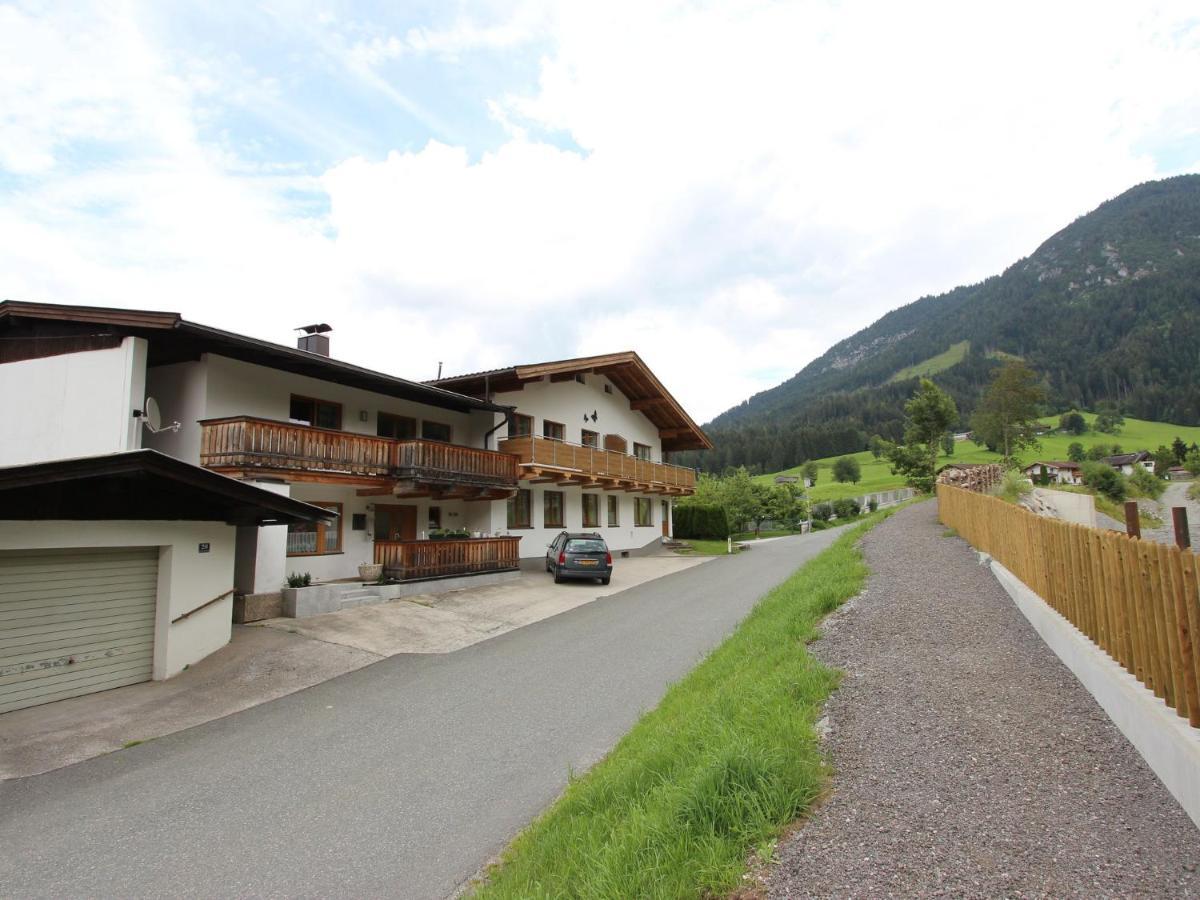 Boutique Apartment In Brixen With Mountain View Brixen im Thale Bagian luar foto