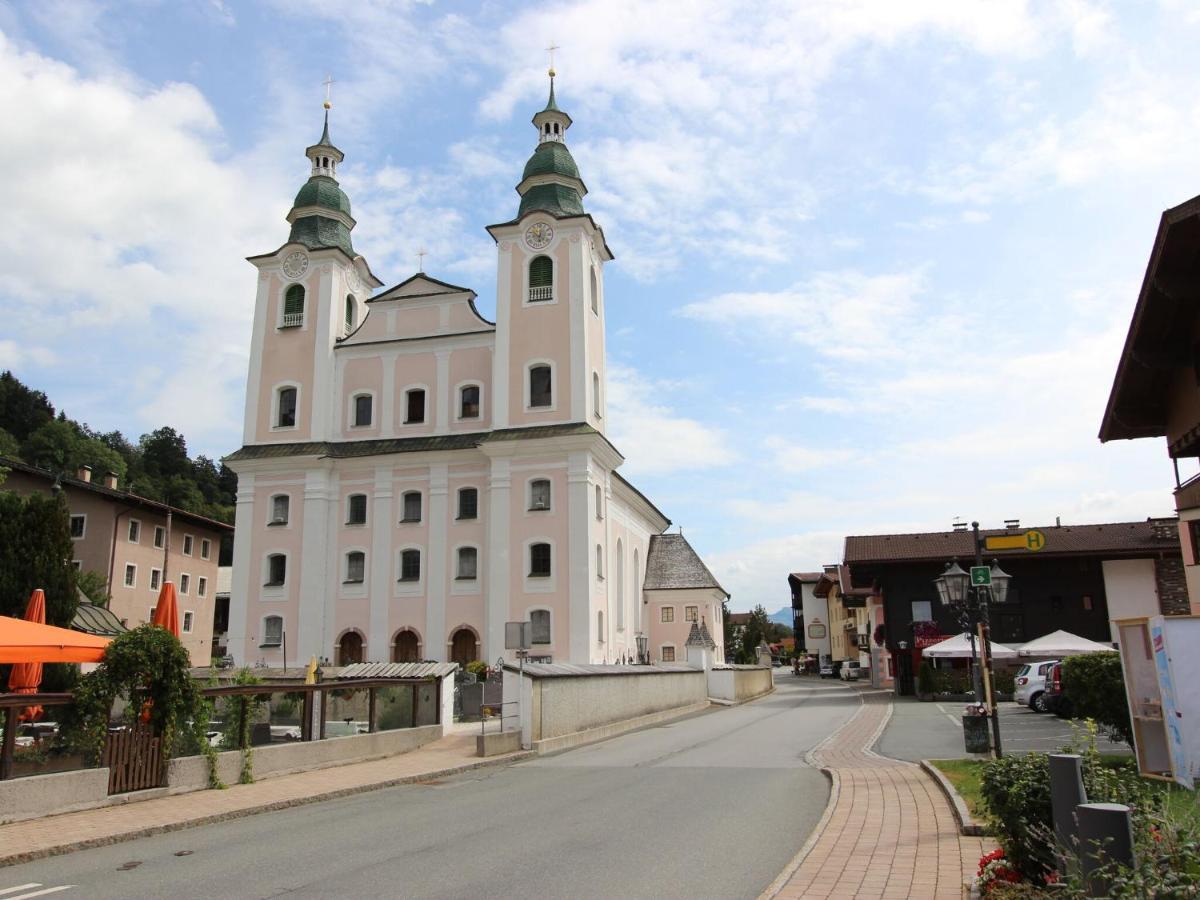 Boutique Apartment In Brixen With Mountain View Brixen im Thale Bagian luar foto